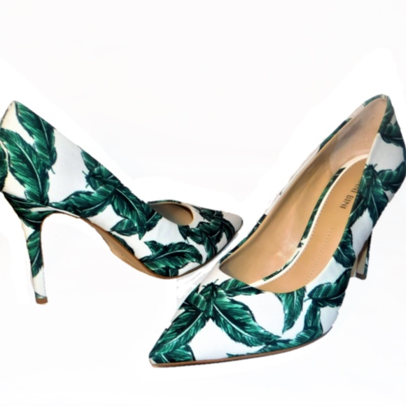 green and white pumps
